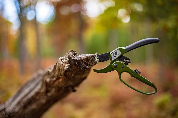 EZ Kut Original Ratcheting Pruner Kit with Molded Ballistic Nylon Sheath and Carbide Blade Tool, Green and Black