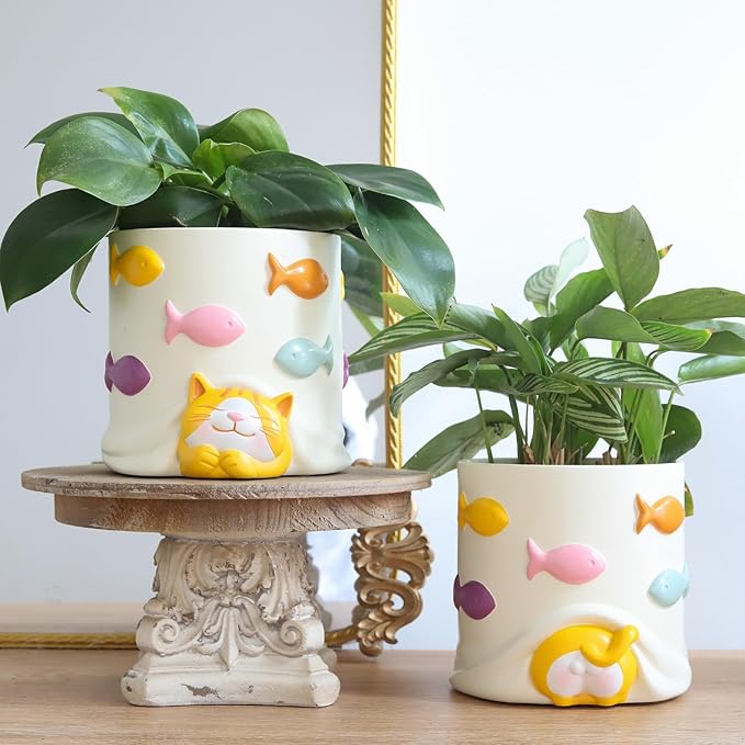 GUGUGO Cute Cat Plant Pots, Colorful Unique Succulent Pots with Drainage, Funny Decorative Animal Planters for Indoor Plants, Vintage Aesthetic Decoration Funky Eclectic Accent Piece Gift