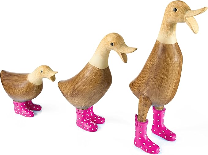 GUTE Duck Yard Decorations Yard Art Garden Puddle Ducks with Pink Spotted Wellies Boots, Valentine's Day Yard Statues, Duck Figurine Statue - Waterproof Indoor & Outdoor Lawn Ornament