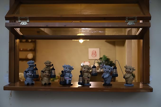 Highland Cow Statues with Solar Lights, Highland Cow Resin Figurine Lights, Highland Cow Ornaments for Patio, Balcony, Indoor Decoration and as Gifts