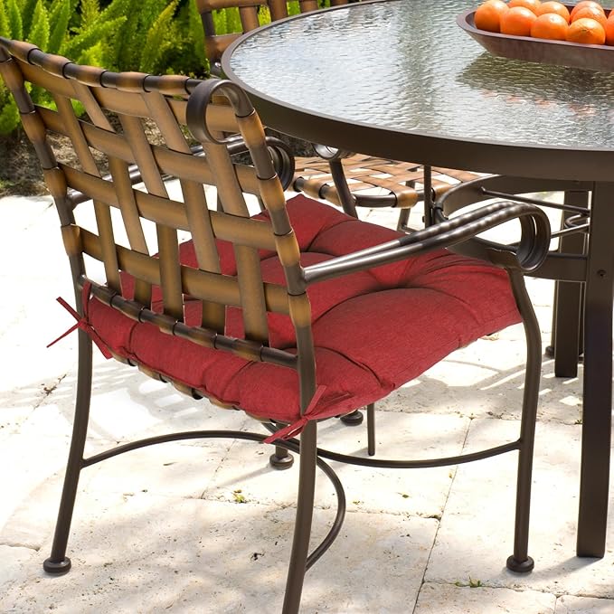 Aoodor 19" x 19" x 5" Tufted Outdoor Chair Cushions, Water Resistant & Fade Resistant Polyester Dining Chair Pads with 2 Straps for Patio Furniture, Set of 2