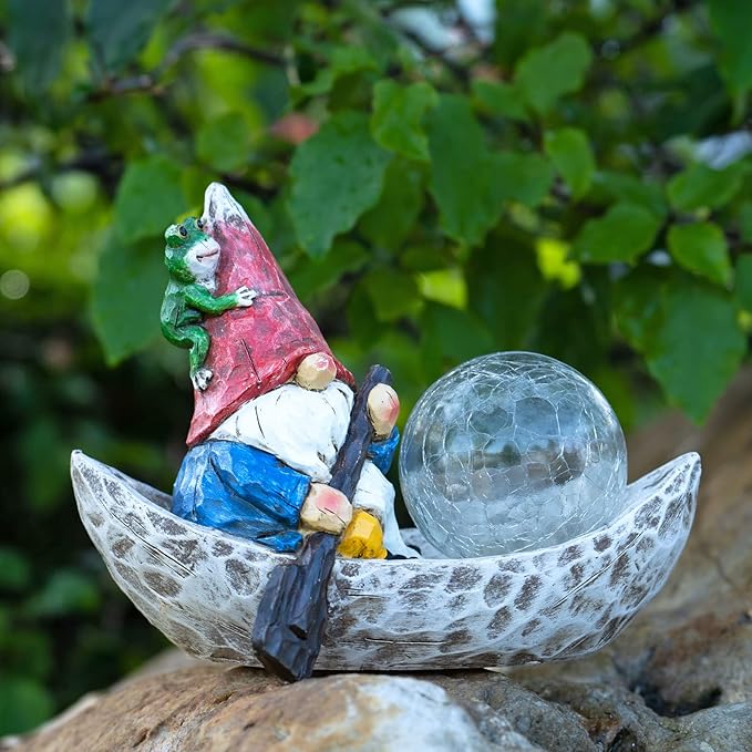 Garden Gnome Statue,Solar Gnomes Figurine,Outdoor Gnome Decor,Gnomes Decorations for Yard with Solar Light,Gnome Sculptures for Patio Lawn Ornaments