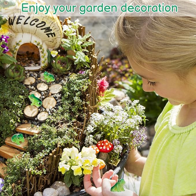 100 Pcs Mini Resin Frogs, Cute Green Frog Tiny Frogs Mini Frogs Figurines Miniature Frogs Animals Figurines Ornament for DIY Crafts Landscape Aquarium Dollhouse Fairy Garden Decor Potted