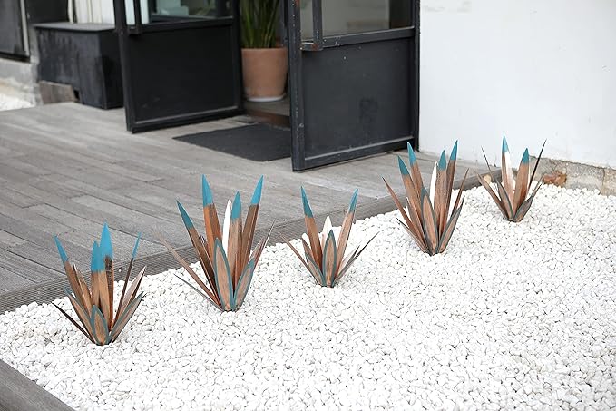 Homight Metal Agave Plants Outdoor Decor Mexican Yard Art Plants Garden Decor for Outside Metal Art Flowers Gifts for Butterflies Bees Birds for Gifts (1big&1small)